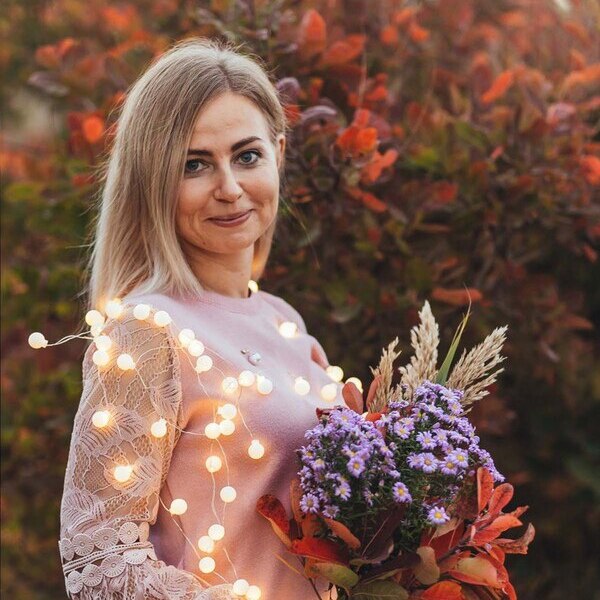 Олена